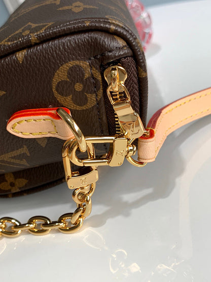 Franco Shops - Louis Vuittons  - 15403