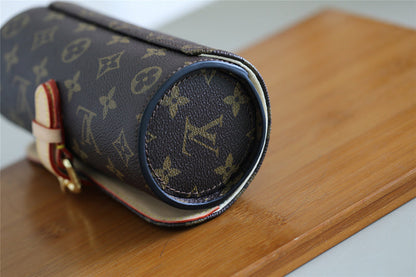 Franco Shops - Louis Vuittons  - 9368