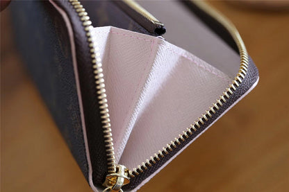 Franco Shops - Louis Vuittons  - 9415