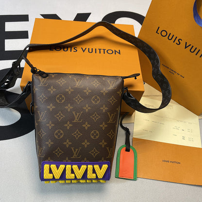 Franco Shops - Louis Vuittons  - 10284