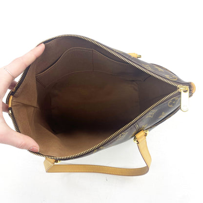 Handbag Luxury Designer By Louis Vuitton  Size: Medium