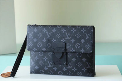 Franco Shops - Louis Vuittons  - 10547