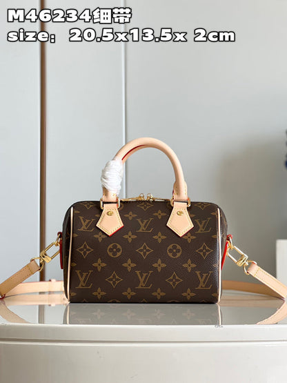 Franco Shops - Louis Vuittons  - 15770