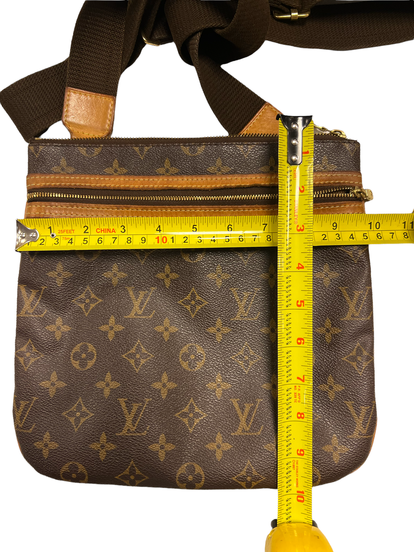 Handbag Designer By Louis Vuitton  Size: Small