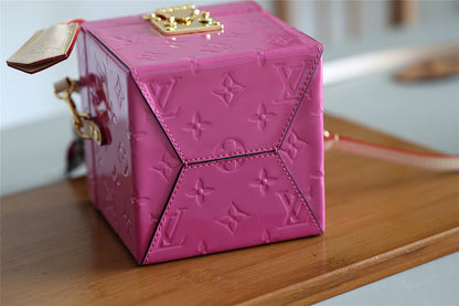 Franco Shops - Louis Vuittons  - 9400