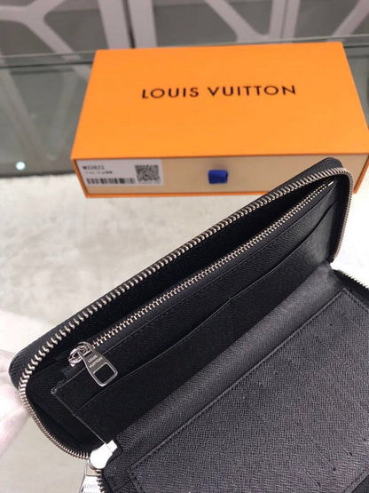 Franco Shops - Louis Vuittons  - 10862
