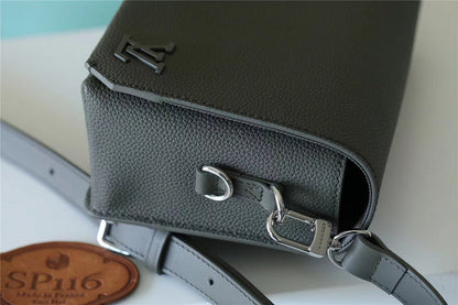 Franco Shops - Louis Vuittons  - 9967