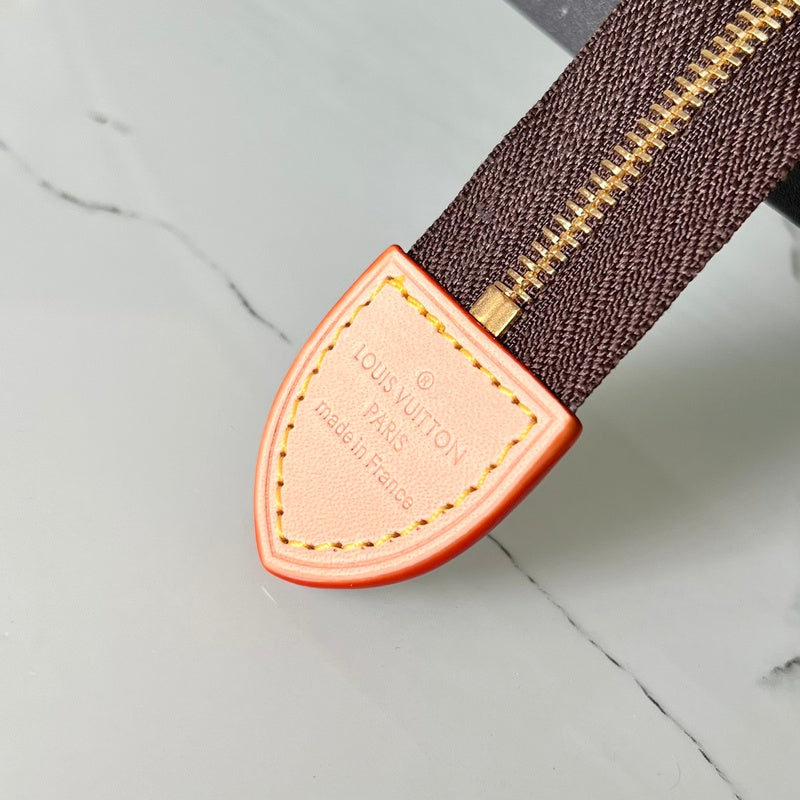 Franco Shops - Louis Vuittons  - 15729