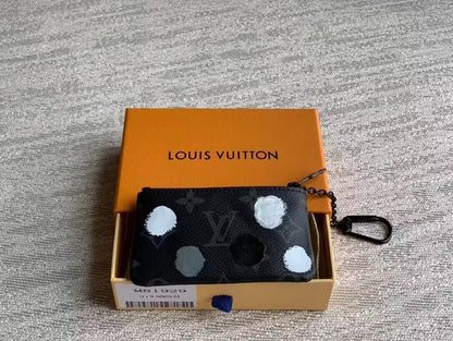 Franco Shops - Louis Vuittons  - 15753