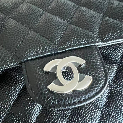 *Un* Medium Double Flap 25CM Quilted Grained Calfskin Black Silver Hardware Series 23