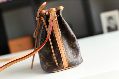 Franco Shops - Louis Vuittons  - 9390