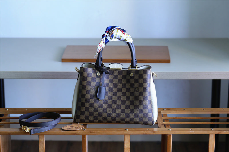 The Franco Shops - Louis Vuittons  - 7941