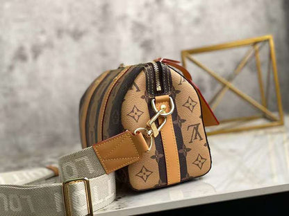 The Franco Shops - Louis Vuittons  - 12123