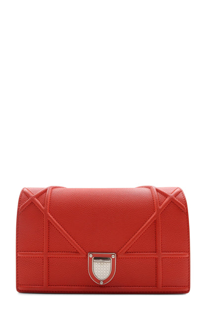 Diorama Wallet on Chain Red