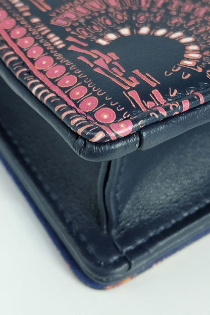 Lady  Animal Clutch on Chain Navy Pink