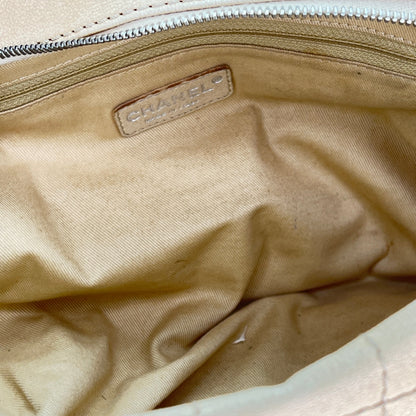 Vintage Chocolate Bar Boston Cream Shoulder Bag in Calfskin, Silver hardware