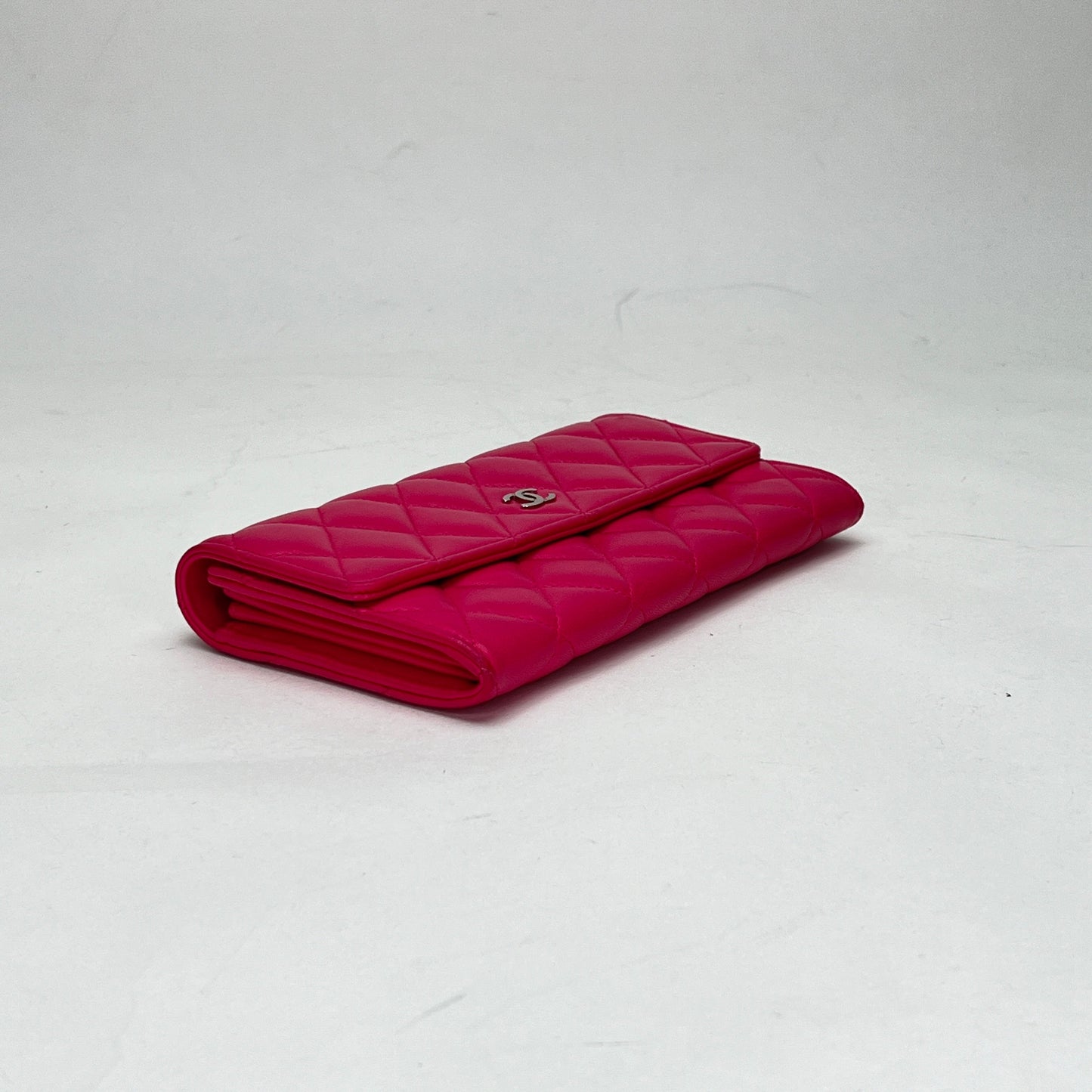 Classic Long Pink Wallet in Lambskin, Silver hardware