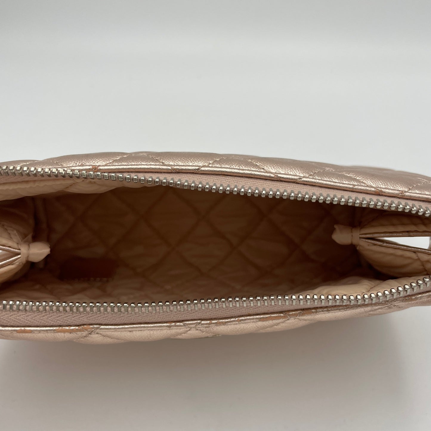 Metallic Quilt Pink Pouch in Lambskin, Silver hardware