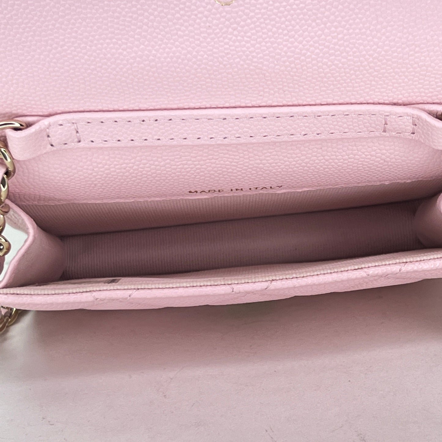 Classic Flap Chain Mini Pink Card Holder in Caviar Leather, Gold hardware