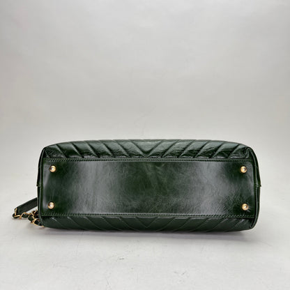 Coco Handle Coco chevron Green Top Handle Bag in Calfskin, Gold hardware