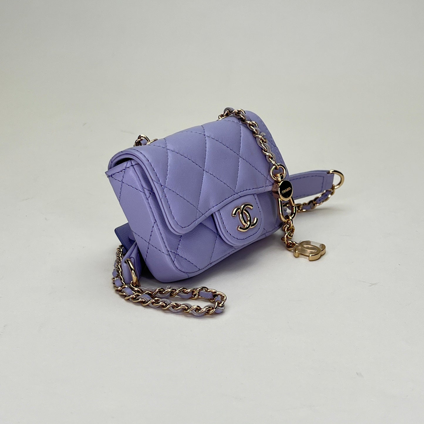 Classic Flap Chain Mini Purple Card Holder in Lambskin, Light Gold hardware