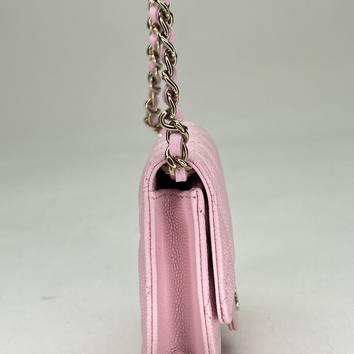 Classic Flap Chain Mini Pink Card Holder in Caviar Leather, Gold hardware