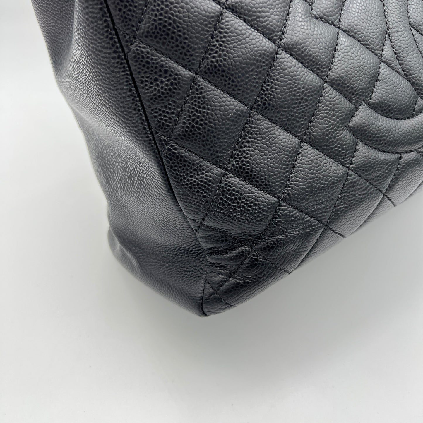 GST Black Tote Bag in Caviar Leather, Silver hardware