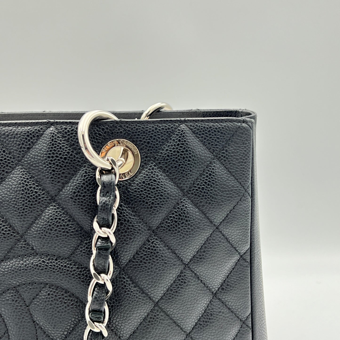 GST Grand Black Tote Bag in Caviar Leather, Silver hardware