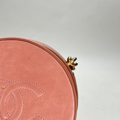 Round CC Pink Crossbody Bag in Calfskin, Gold hardware
