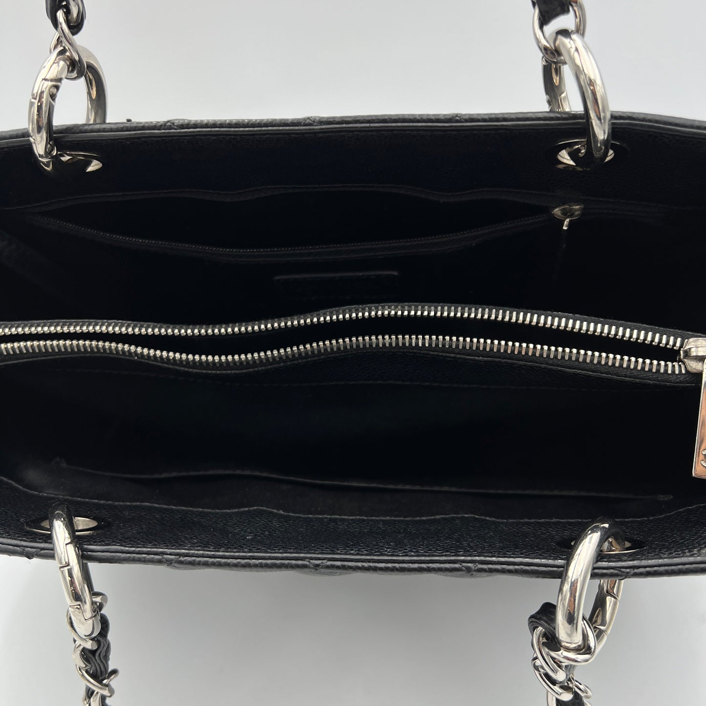 GST Black Tote Bag in Caviar Leather, Silver hardware
