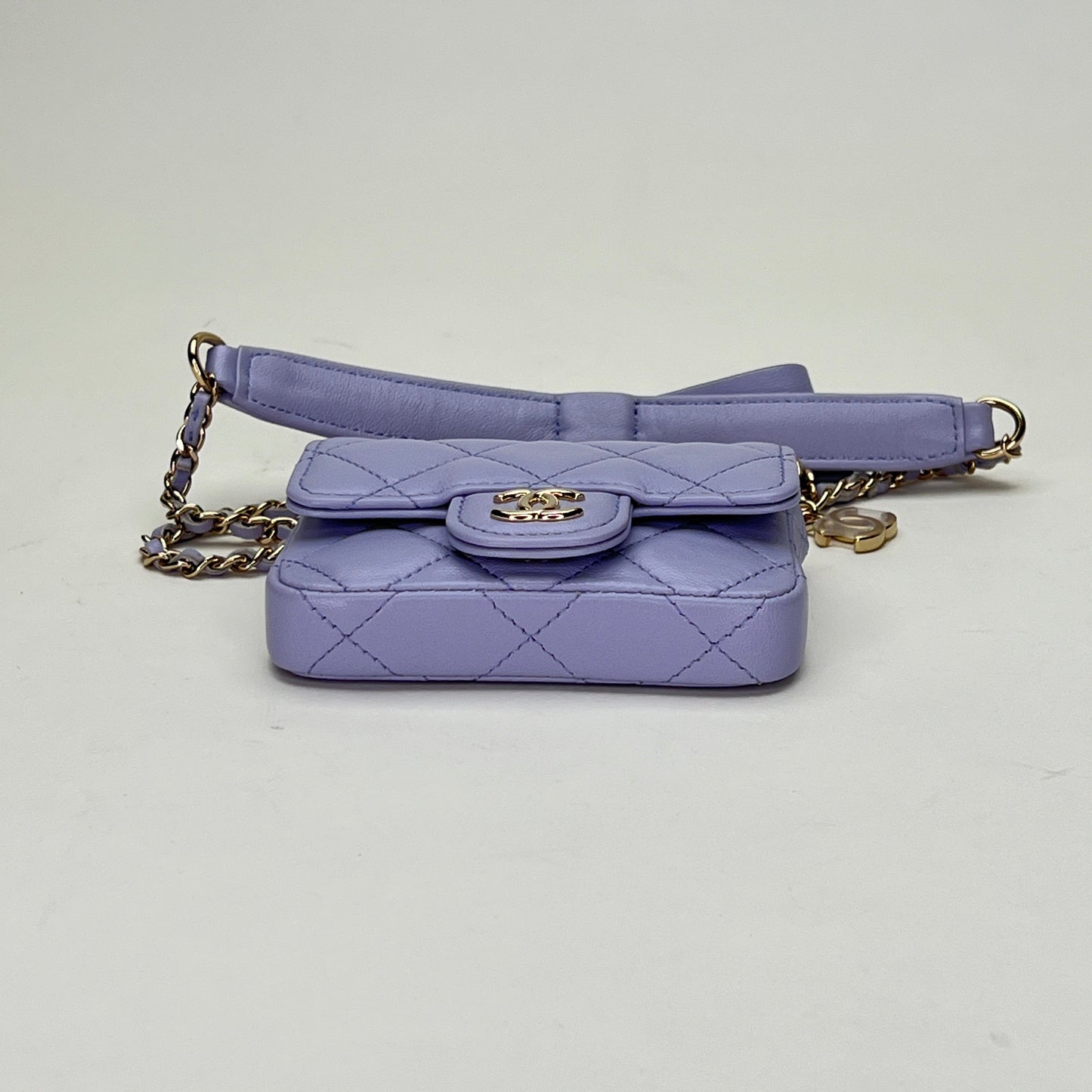 Classic Flap Chain Mini Purple Card Holder in Lambskin, Light Gold hardware