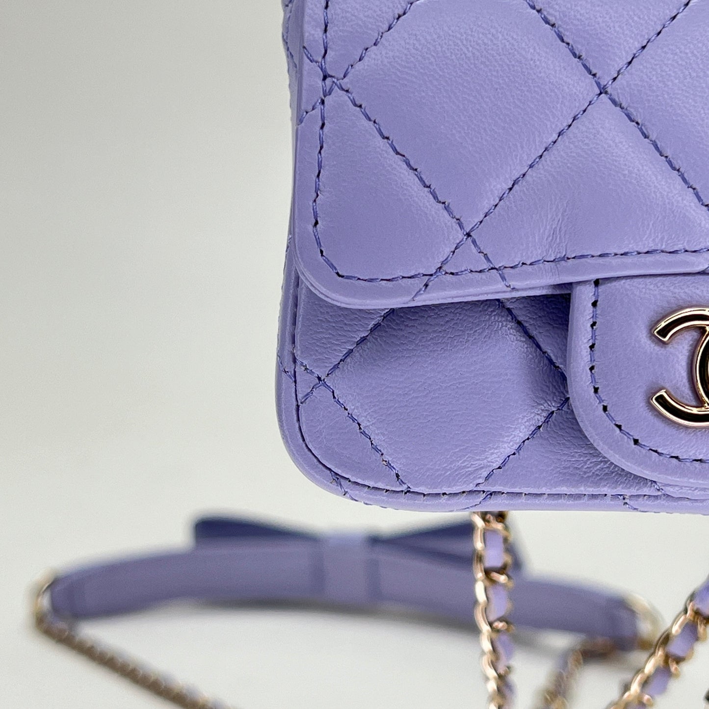 Classic Flap Chain Mini Purple Card Holder in Lambskin, Light Gold hardware
