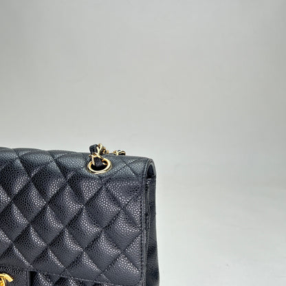 Classic Double Flap Mediun Black Shoulder Bag in Caviar Leather, Gold hardware