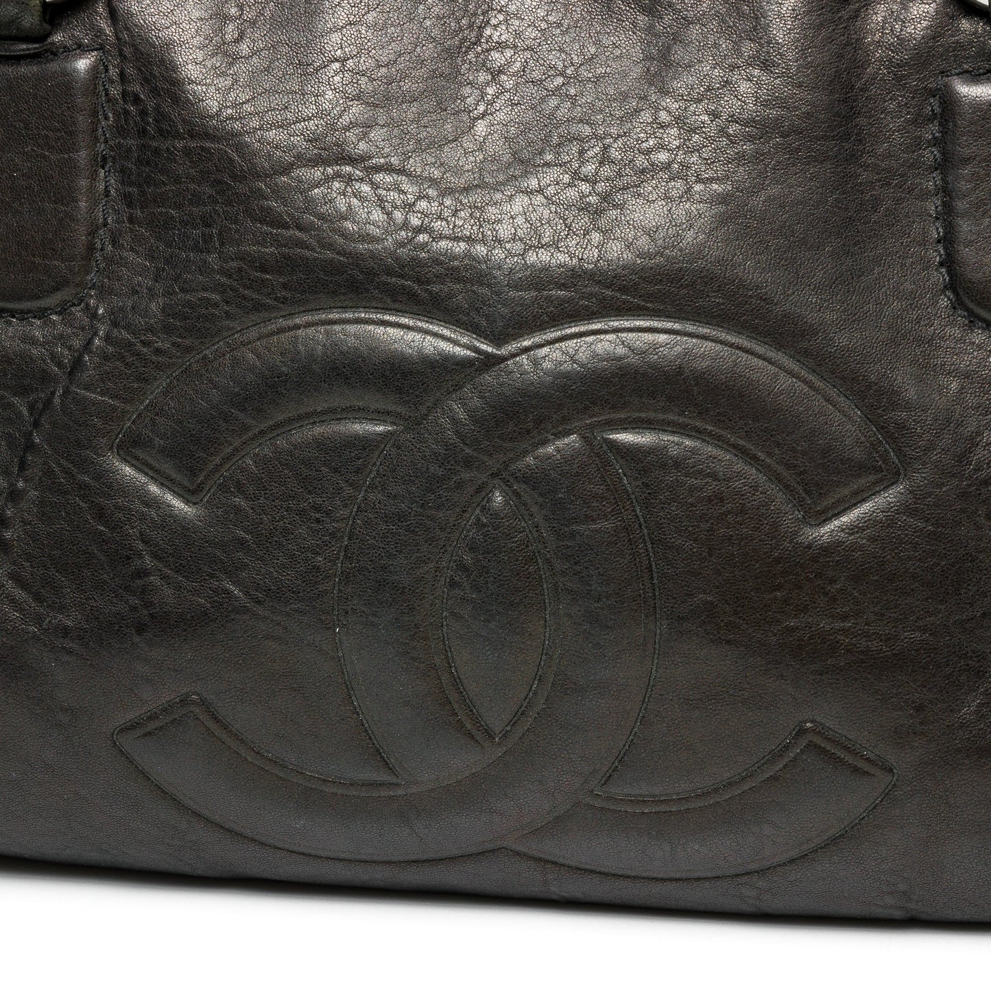 Perfect Day Black Shoulder Bag in Calfskin, Silver hardware