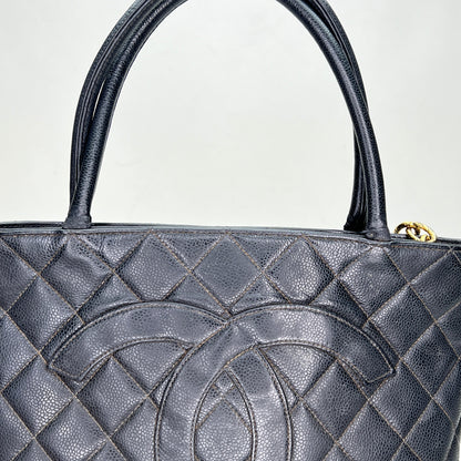 Medallion Black Tote Bag in Caviar Leather, Gold hardware