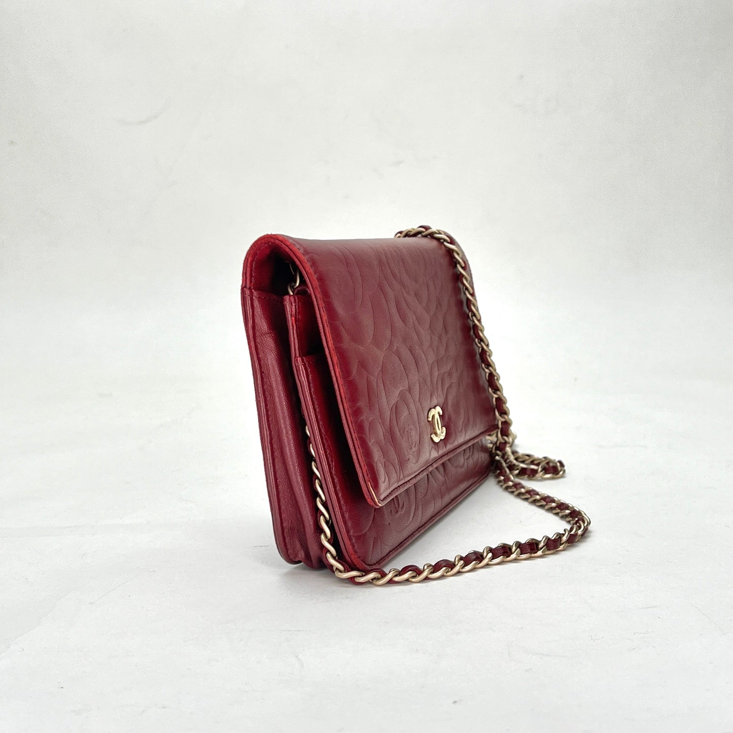 Camellia Red Wallet on Chain in Lambskin, Gold hardware