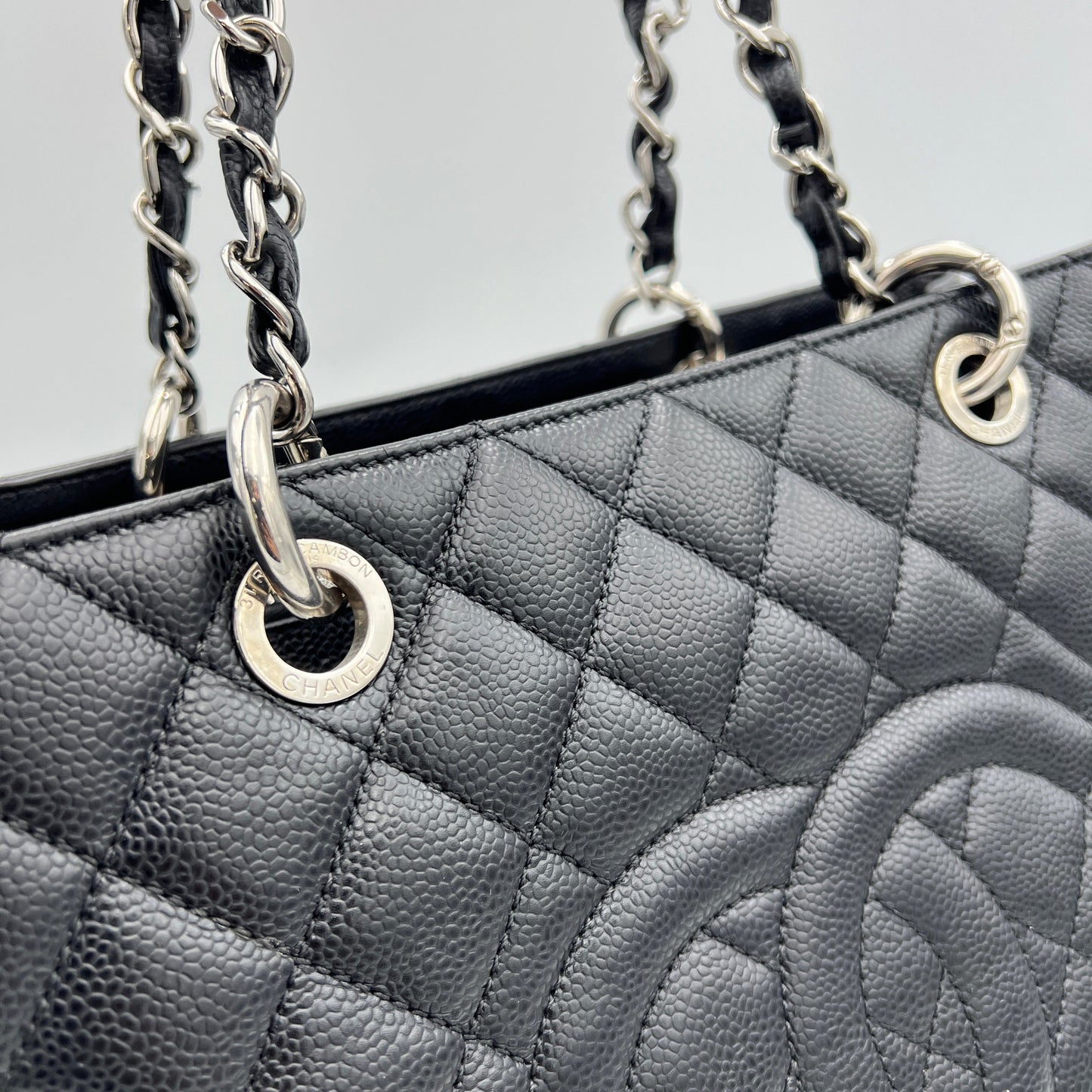 GST Black Tote Bag in Caviar Leather, Silver hardware