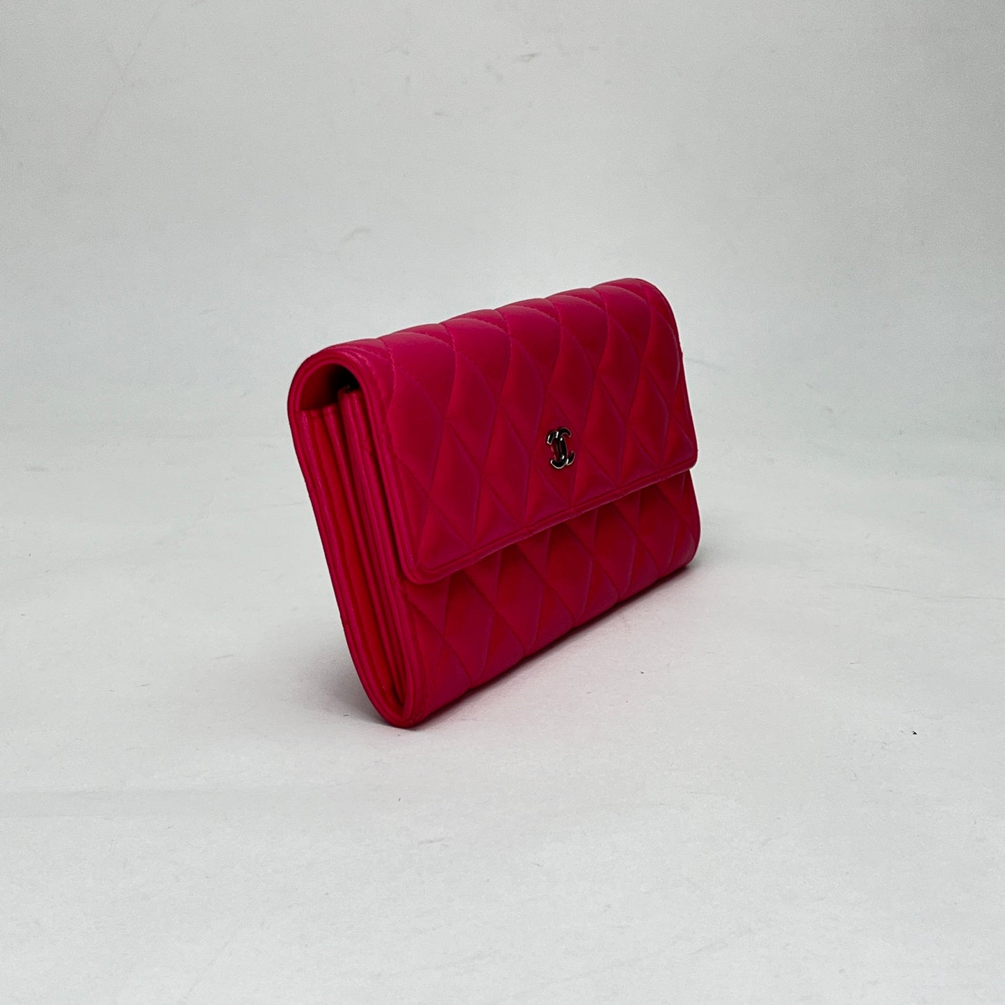 Classic Long Pink Wallet in Lambskin, Silver hardware