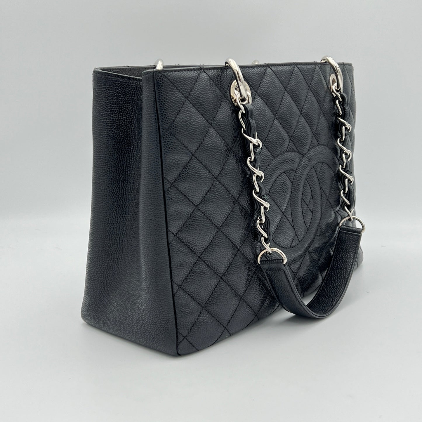 GST Grand Black Tote Bag in Caviar Leather, Silver hardware