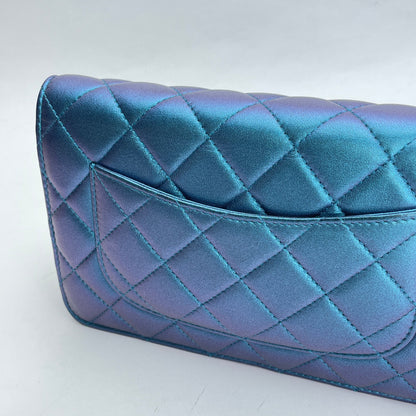 Classic Flap Iridescent Wallet on Chain in Lambskin, Gunmetal hardware