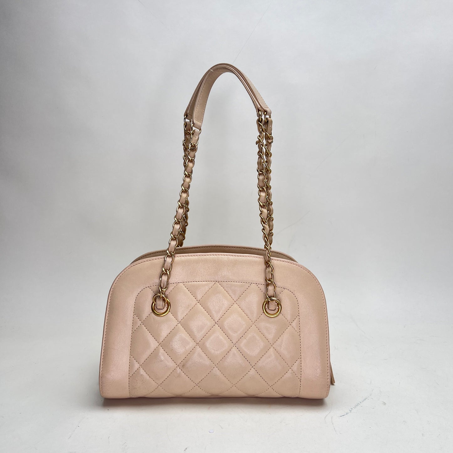 Zip Around Quilted Beige Shoulder Bag in Lambskin, Gold hardware