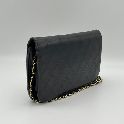 Vintage Quilted Flap Black Crossbody Bag in Lambskin, Gold hardware