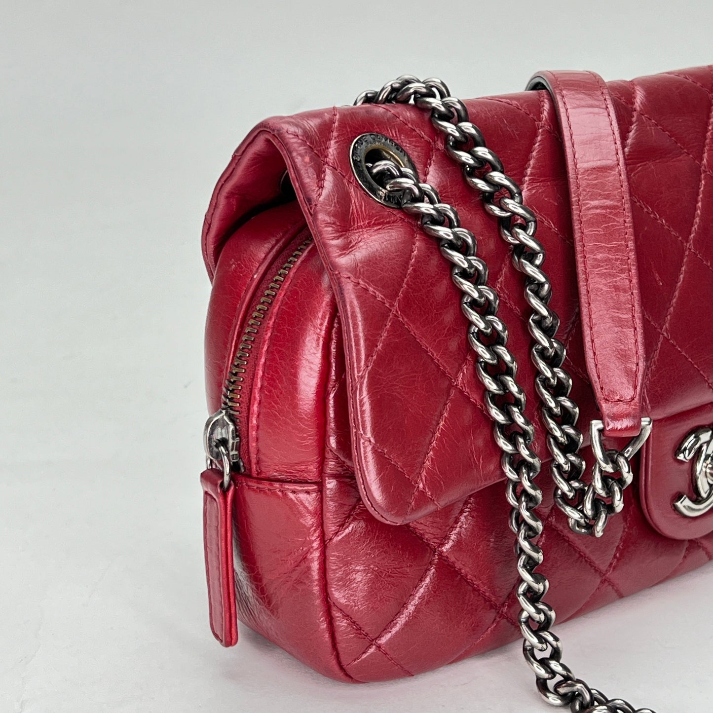 Easy Flap Medium Maroon Shoulder Bag in Calfskin, Ruthenium hardware