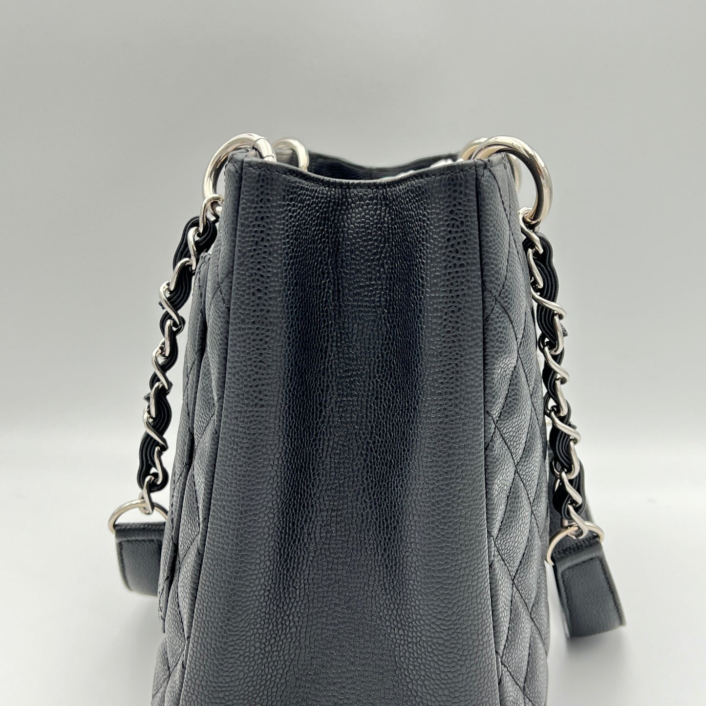 GST Grand Black Tote Bag in Caviar Leather, Silver hardware