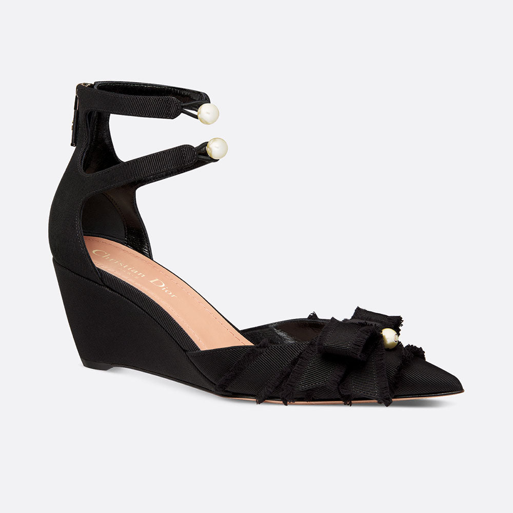 Adiorable Wedge Pump