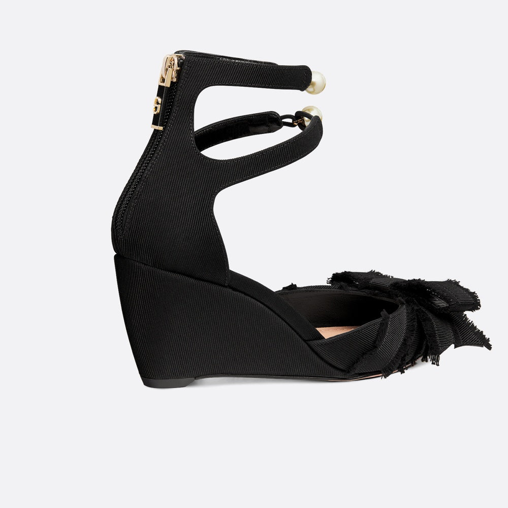 Adiorable Wedge Pump