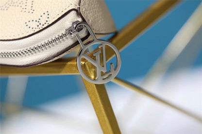Franco Shops - Louis Vuittons  - 9227