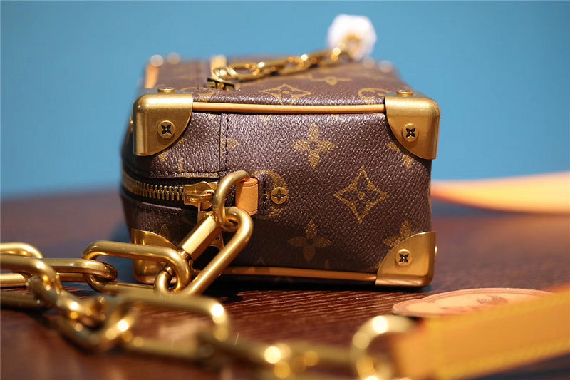 Franco Shops - Louis Vuittons  - 10151