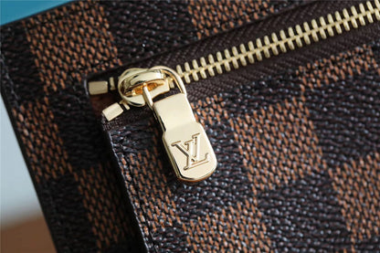 Franco Shops - Louis Vuittons  - 10843