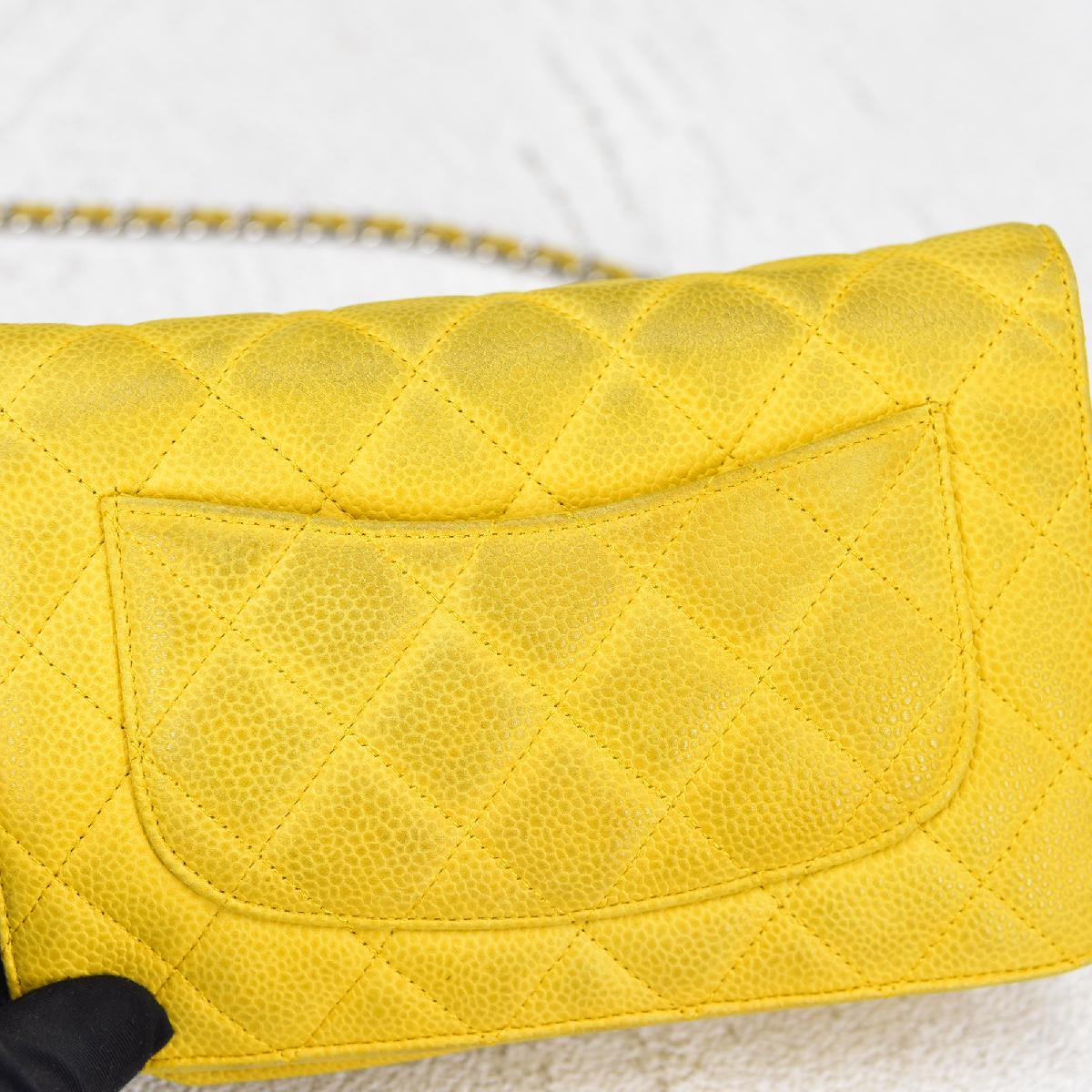 Chanel null Leather Crossbody Bag  h14371 in Fair condition